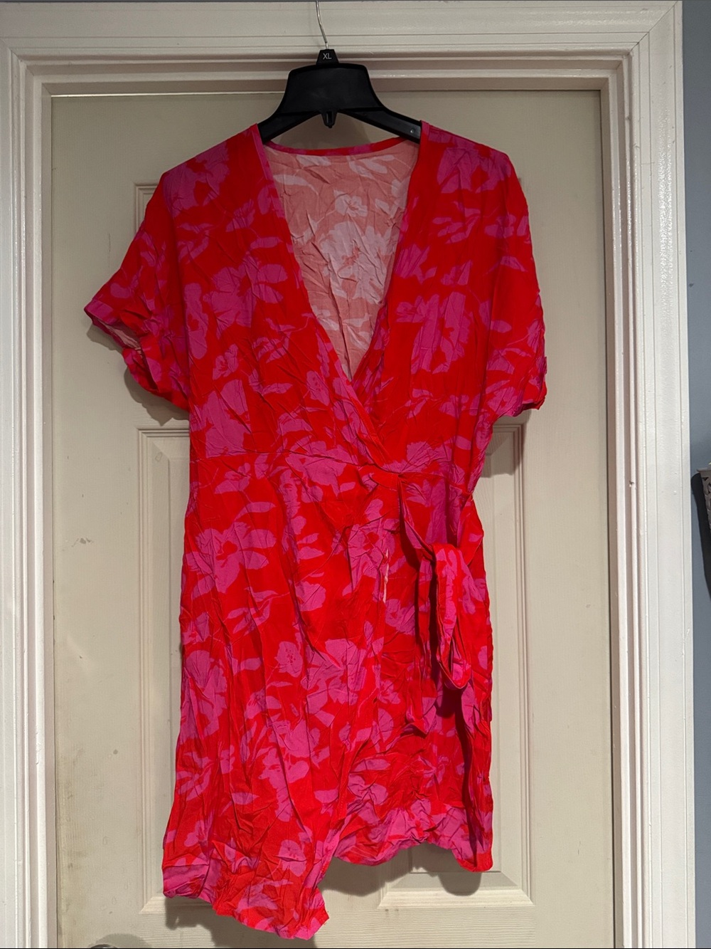 Cupshe Hot Pink and Red Floral Wrap Dress